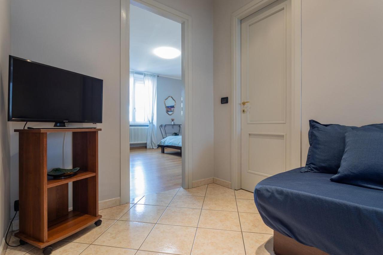 Light Blue Apartment By Wonderful Italy Turin Bagian luar foto